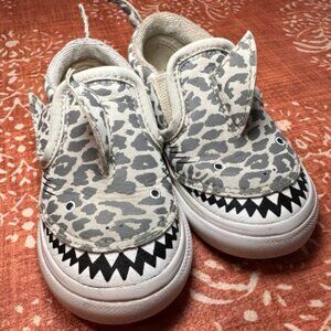 Toddler Shoes Size 5.5 Vans Shark Sneaker Grey Camo